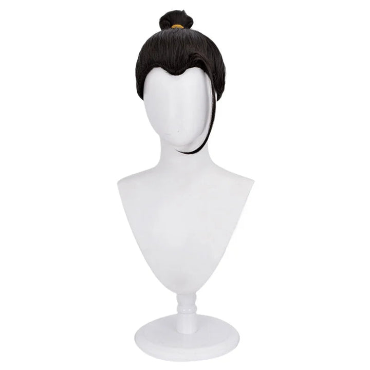 Black wig on a white mannequin head with Ezcosplay logo.