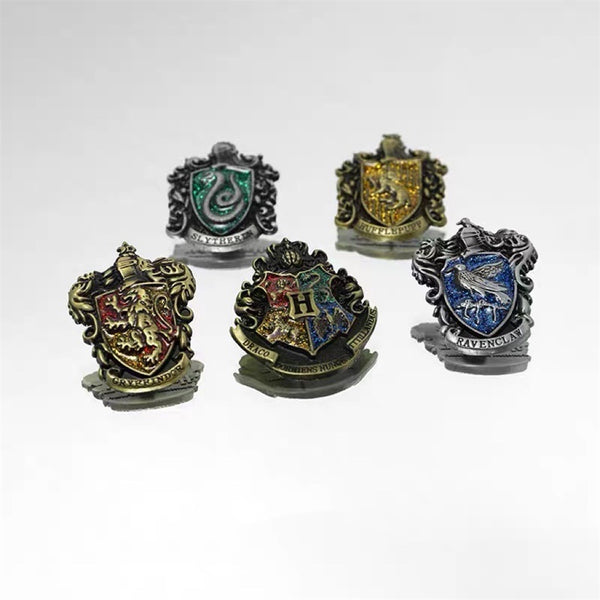 1PC Magic School Slytherin Brooch Badge Halloween Gift Accessory Four Colleges Snake Lion Eagle Animal Metal Badge Souvenirs