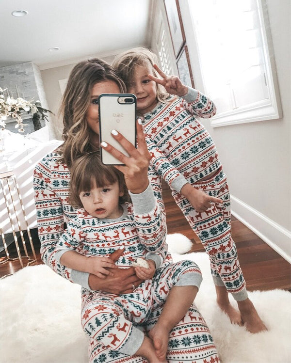 Familienlook Weihnachtspyjama-Set Gestreifter Elch Lässige Familie Passende Outfits Neujahrskostüme Nachtwäsche Nachtwäsche Pyjama-Set