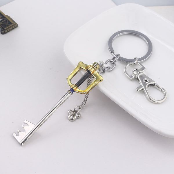 Game Kingdom Hearts Sora Key KEYCHAIN Keyblade Paopu Fruit Weapon Metal Handmade Pendant Key Chain Men Keyring Collection Gift