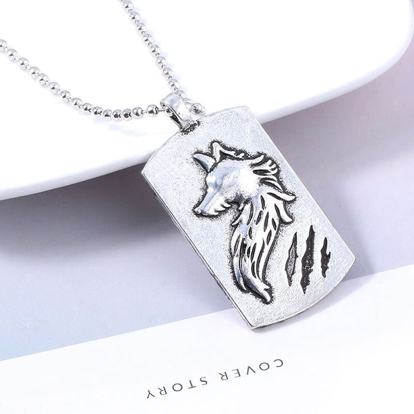 Anime Peripheralal BEASTARSrs Necklace Reggieie Wolf Head Metal Necklace Men's New Domineering Pendant Cross-Border